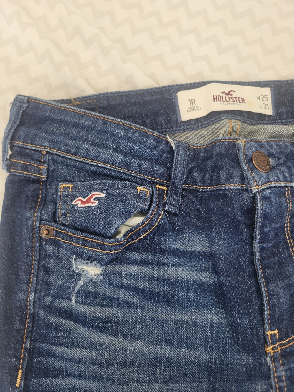 Hollister Women's Distressed Dark Blue Skinny Jeans W25 L 31 - Picture 8 of 11